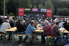 Dateiname=2007hanuwe_11.jpg
Dateigröße=255KB
Abmessungen: 1000x664
hinzugefügt am: 04. September 2007 2007hanuwe_11.jpg