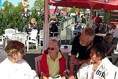 Dateiname=2007lenhol_08.JPG
Dateigröße=257KB
Abmessungen: 1000x666
hinzugefügt am: 04. Mai 2007 2007lenhol_08.JPG
