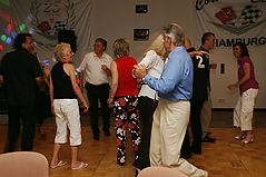 Dateiname=2008jubnik_080.jpg
Dateigröße=188KB
Abmessungen: 1000x666
hinzugefügt am: 18. Juni 2008 2008jubnik_080.jpg
