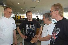 Dateiname=2011debuwe093.jpg
Dateigröße=155KB
Abmessungen: 1000x664
hinzugefügt am: 22. Mai 2011 2011debuwe093.jpg